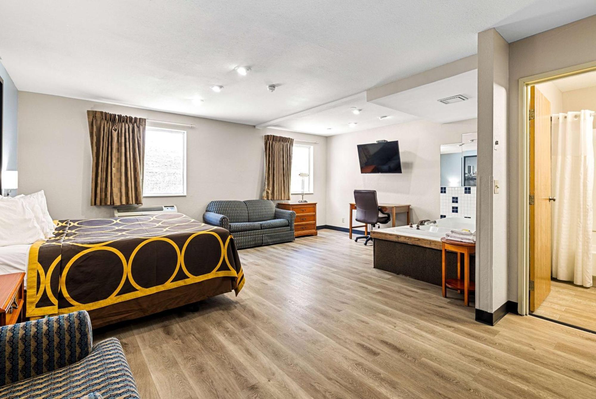 ซูเปอร์ 8 บาย วินด์แฮม พิตส์เบิร์ก/มอนโรวิลล์ Hotel ภายนอก รูปภาพ