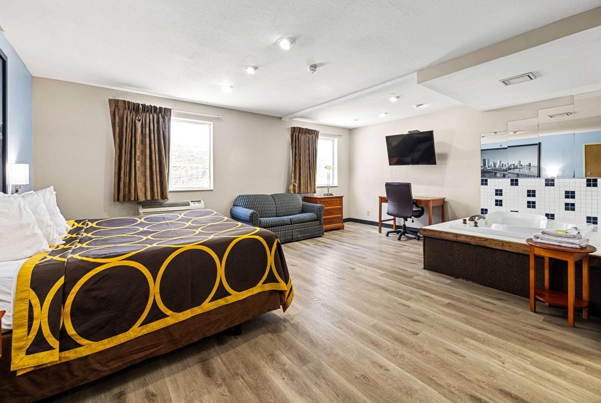 ซูเปอร์ 8 บาย วินด์แฮม พิตส์เบิร์ก/มอนโรวิลล์ Hotel ภายนอก รูปภาพ