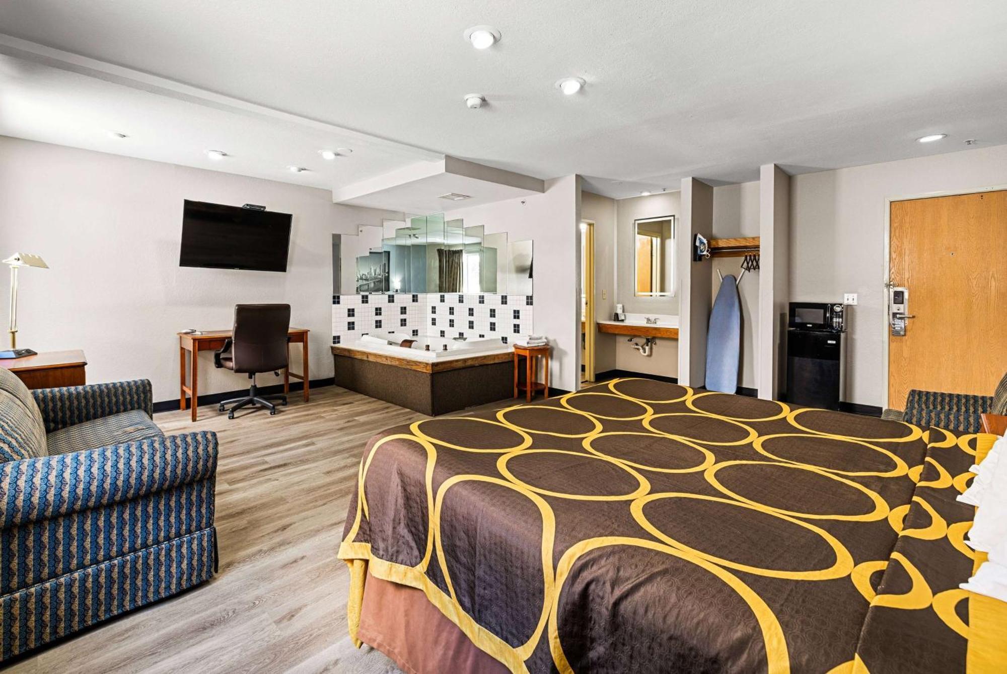 ซูเปอร์ 8 บาย วินด์แฮม พิตส์เบิร์ก/มอนโรวิลล์ Hotel ภายนอก รูปภาพ