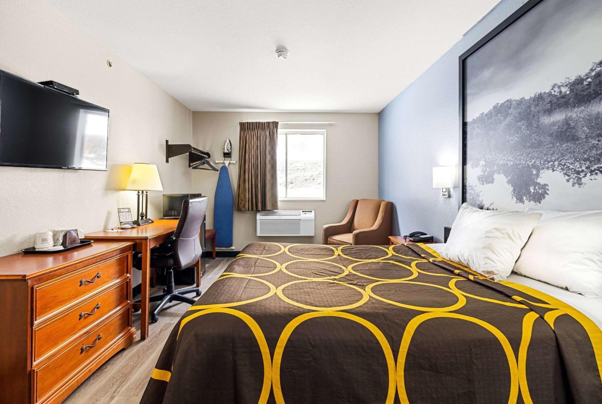 ซูเปอร์ 8 บาย วินด์แฮม พิตส์เบิร์ก/มอนโรวิลล์ Hotel ภายนอก รูปภาพ