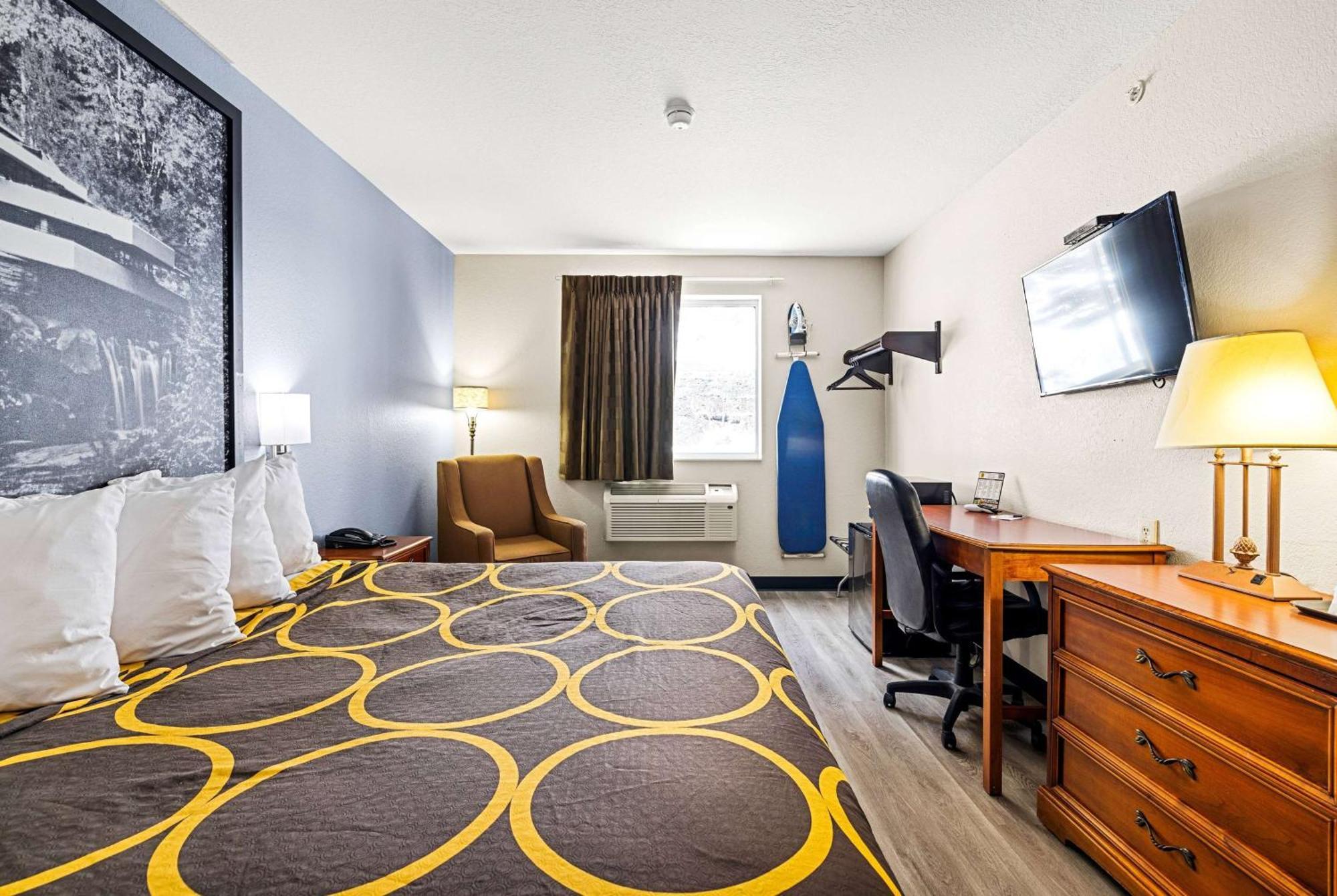 ซูเปอร์ 8 บาย วินด์แฮม พิตส์เบิร์ก/มอนโรวิลล์ Hotel ภายนอก รูปภาพ