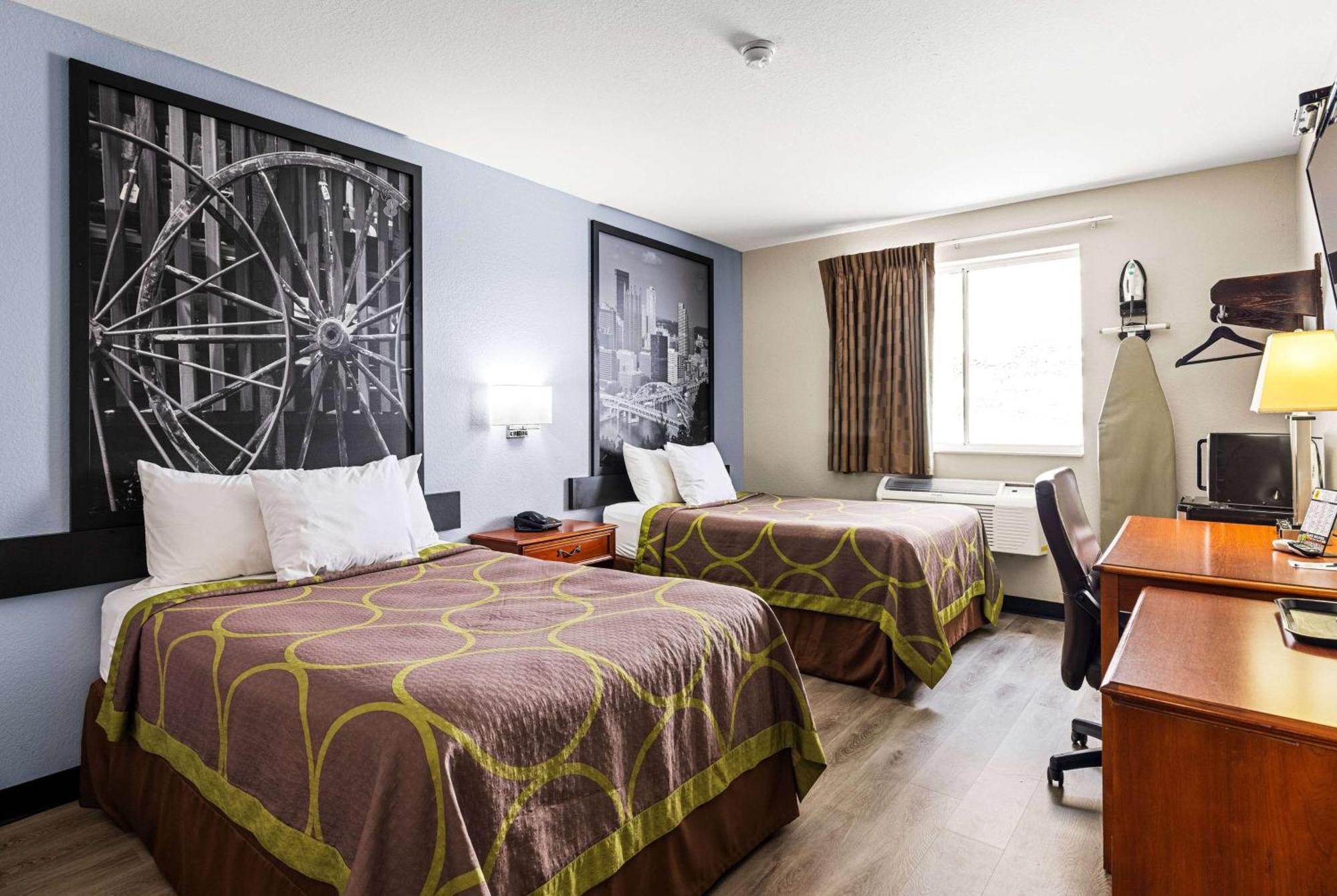 ซูเปอร์ 8 บาย วินด์แฮม พิตส์เบิร์ก/มอนโรวิลล์ Hotel ภายนอก รูปภาพ