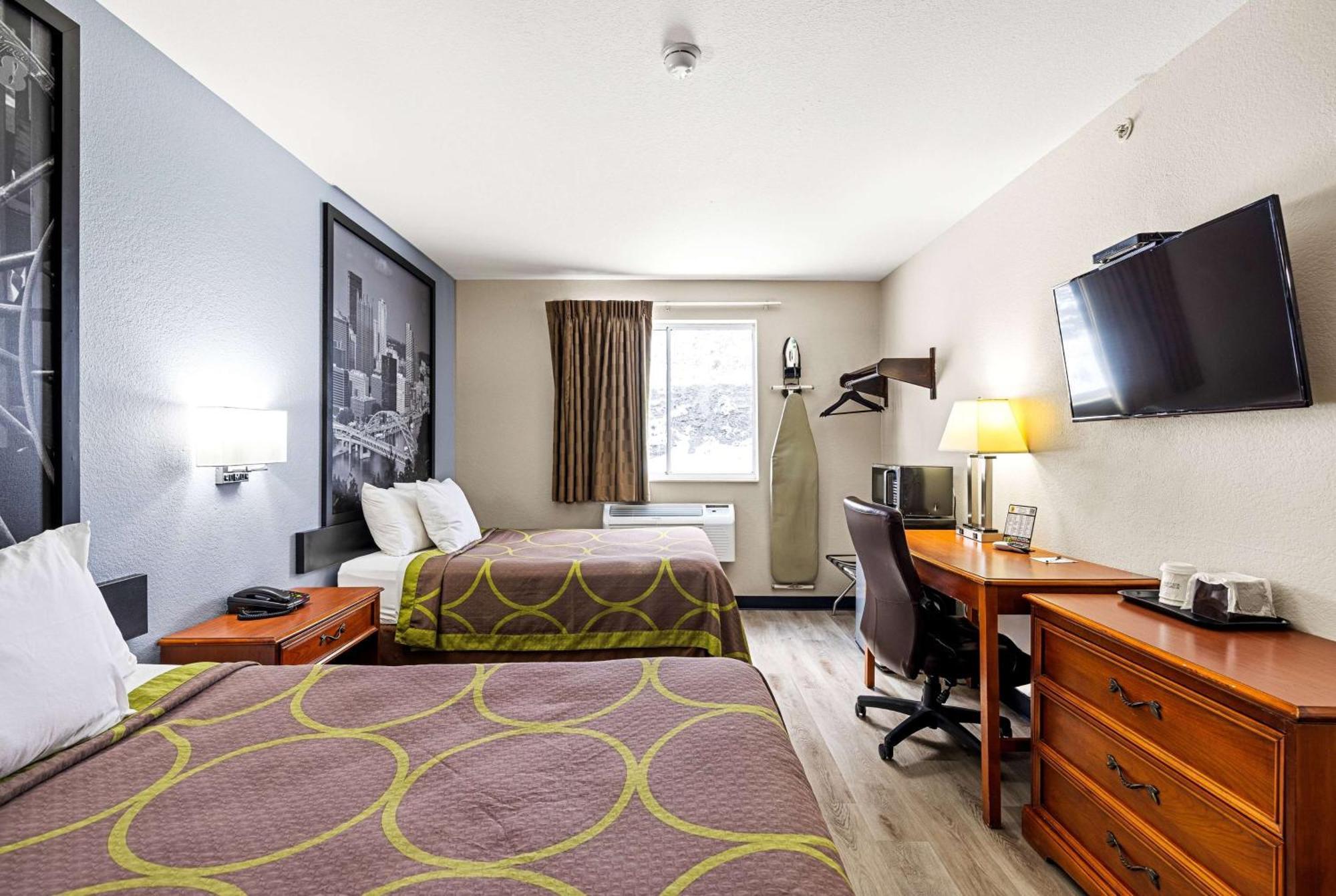ซูเปอร์ 8 บาย วินด์แฮม พิตส์เบิร์ก/มอนโรวิลล์ Hotel ภายนอก รูปภาพ