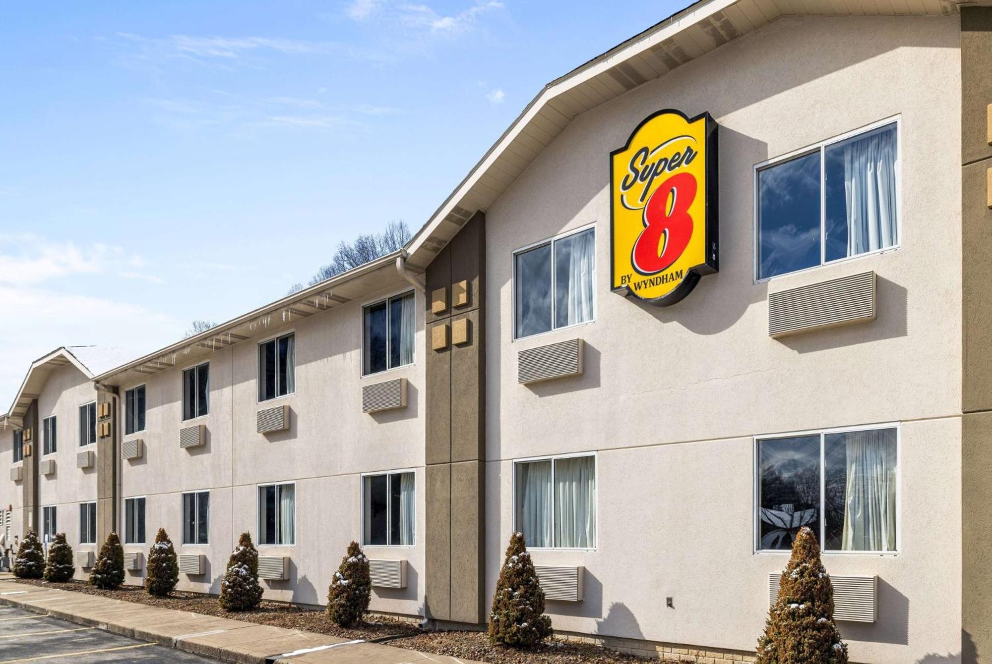 ซูเปอร์ 8 บาย วินด์แฮม พิตส์เบิร์ก/มอนโรวิลล์ Hotel ภายนอก รูปภาพ