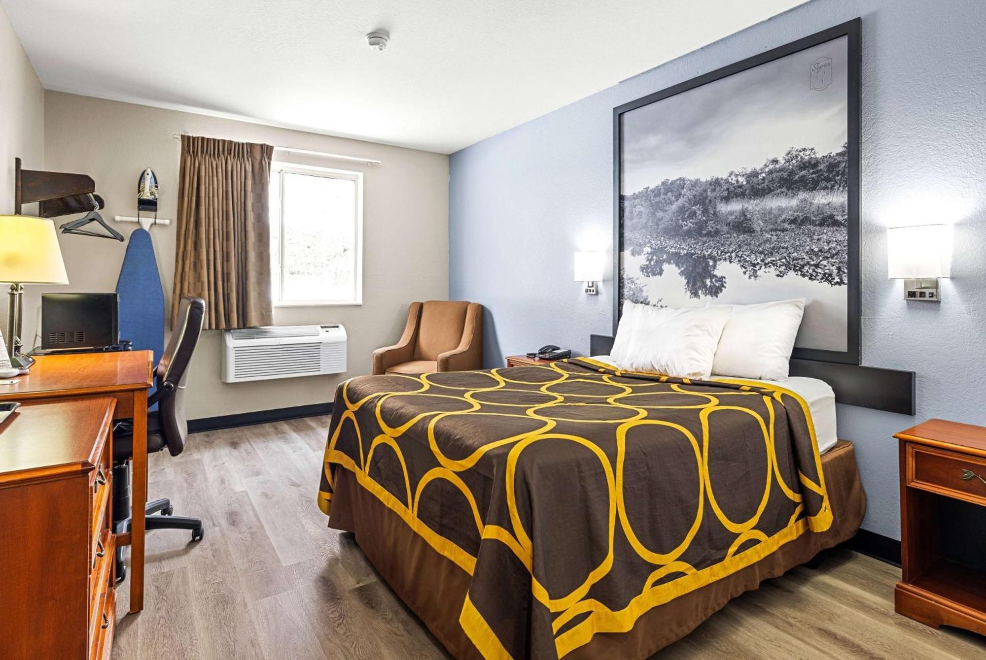 ซูเปอร์ 8 บาย วินด์แฮม พิตส์เบิร์ก/มอนโรวิลล์ Hotel ภายนอก รูปภาพ
